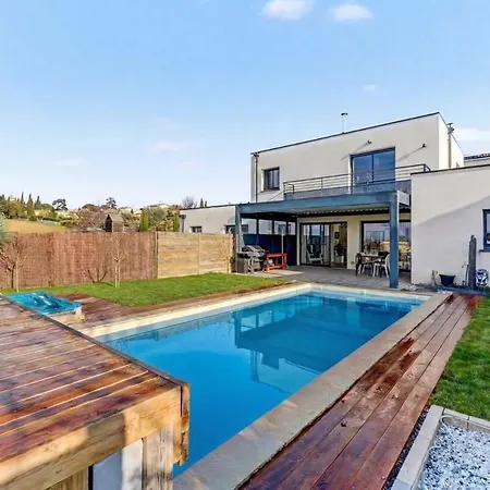 Belle Avec Piscine Et A Villa *